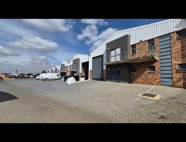 409M² FACTORY TO LET IN APEX